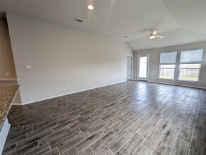 212 Rollingwood Dr in San Marcos, TX - Building Photo - Building Photo