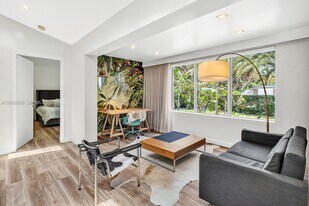 570 NE 52nd Terrace in Miami, FL - Building Photo