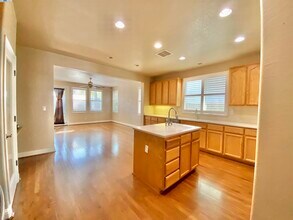 1896 Bankston Dr in Tracy, CA - Building Photo - Building Photo
