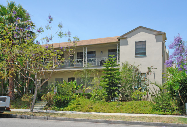 215 N La Peer Dr in Beverly Hills, CA - Building Photo - Building Photo