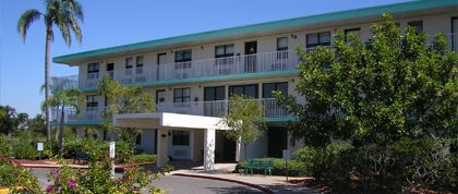 Grove City Manor in Englewood, FL - Foto de edificio