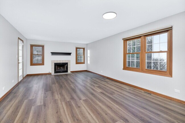 5444 Ashbrook Pl in Downers Grove, IL - Building Photo - Building Photo