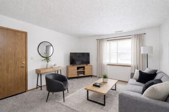 Thunder Ridge Apartments in Cedar Falls, IA - Building Photo - Building Photo