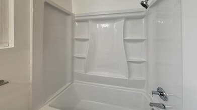 1731 Pico Blvd in Santa Monica, CA - Foto de edificio - Building Photo