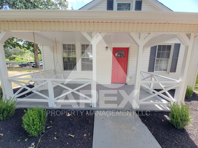 910 Freemason St in Knoxville, TN - Foto de edificio - Building Photo