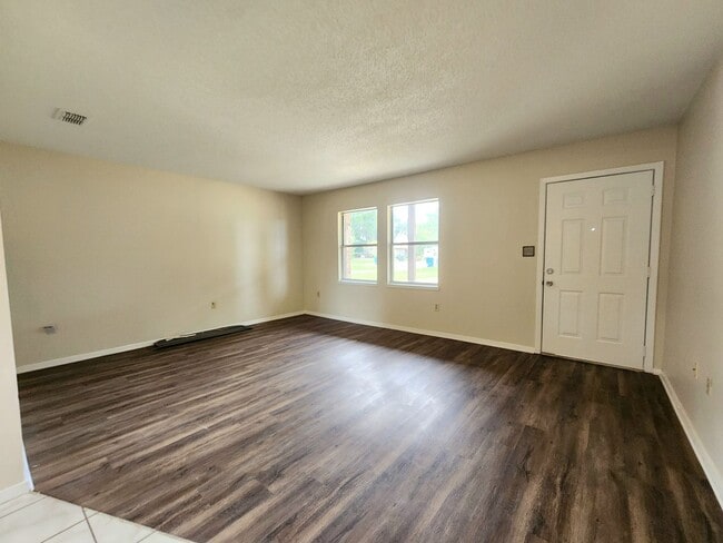 406 Cedar Ct in Foley, AL - Building Photo - Building Photo