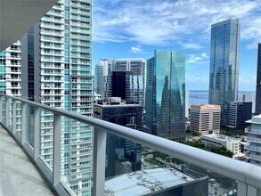 1100 S Miami Ave, Unit 2104 in Miami, FL - Building Photo - Building Photo