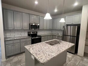 6807 67th St in Lubbock, TX - Building Photo - Building Photo