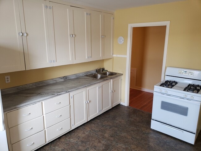 property at 113 Grand Ave E
