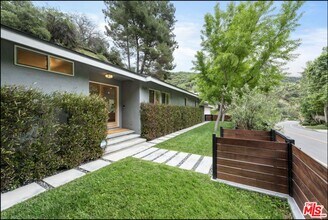 3520 Mandeville Canyon Rd in Los Angeles, CA - Building Photo - Building Photo