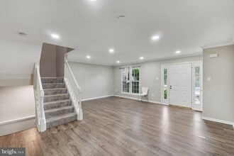 17762 Chipping Ct in Olney, MD - Building Photo - Building Photo