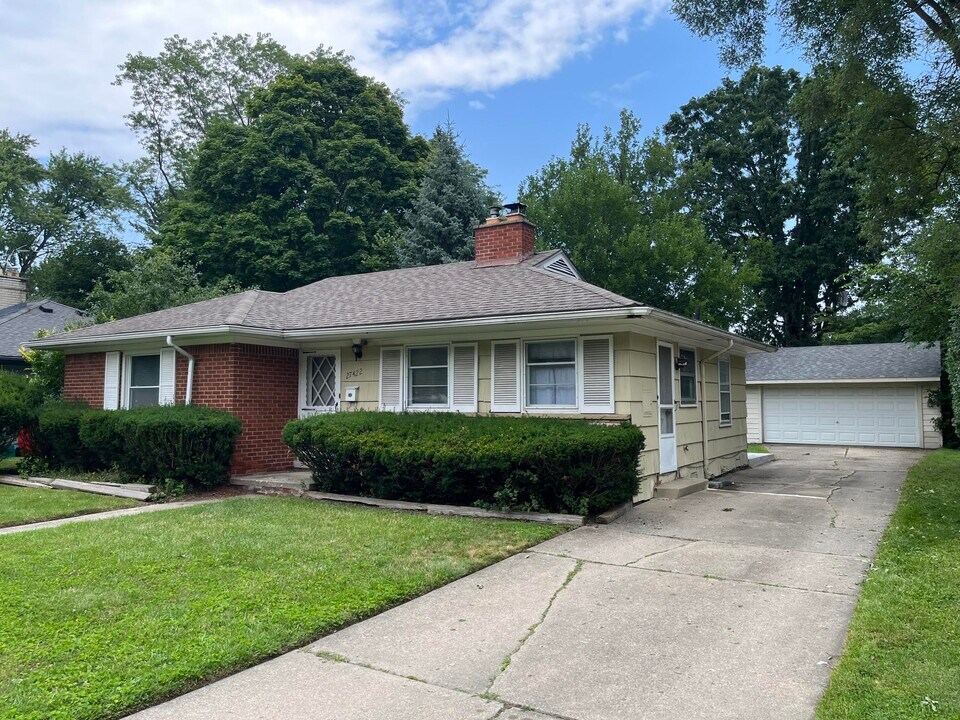 27422 Shagbark Dr in Southfield, MI - Building Photo