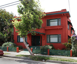 1320-1328 E Florida St in Long Beach, CA - Building Photo - Building Photo