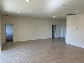 922 NE 19th St in Cape Coral, FL - Building Photo - Building Photo