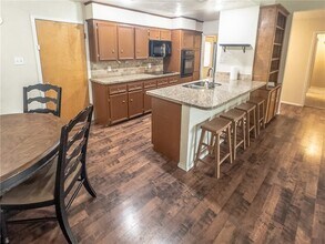 2817 Jennifer Dr in College Station, TX - Building Photo - Building Photo
