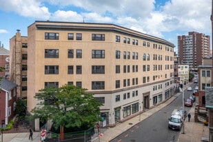 Longfellow Apartments in Cambridge, MA - Building Photo