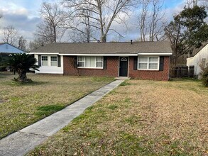 47 Warren Dr in Port Wentworth, GA - Building Photo - Building Photo