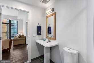 525 Water St SW, Unit 309 in Washington, DC - Building Photo - Building Photo