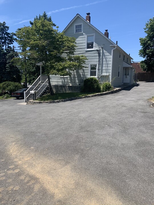 245 Glenville Rd in Greenwich, CT - Building Photo