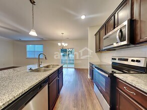 1830 Produce Ln in Johns Island, SC - Building Photo - Building Photo