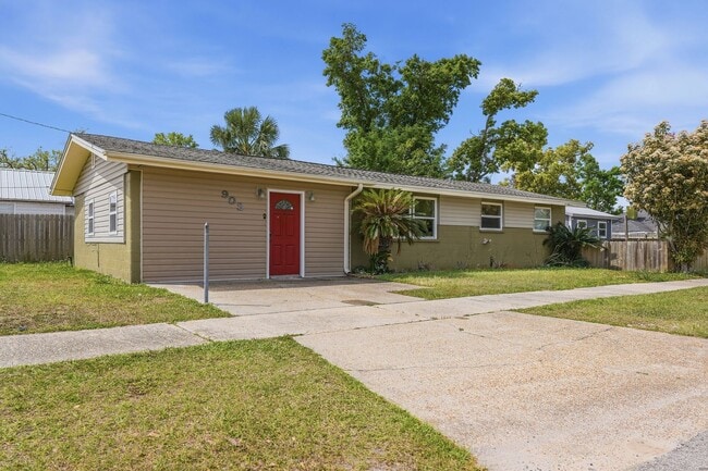 property at 902 Virginia Ave