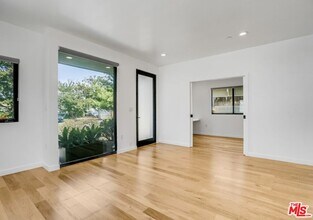 3641 Greenwood Ave in Los Angeles, CA - Building Photo - Building Photo