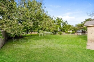 1811 E Timberview Ln in Arlington, TX - Building Photo - Building Photo