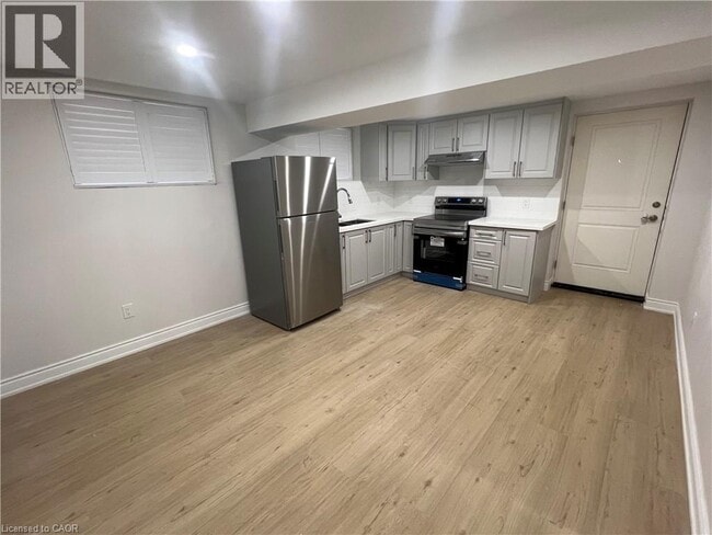 property at 29 Bowman Cres