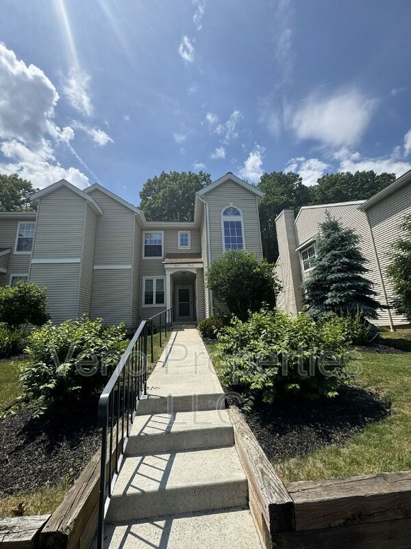 property at 5213 Forest Point Dr S