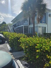 1045 SE 15th St, Unit 103 in Fort Lauderdale, FL - Building Photo - Building Photo