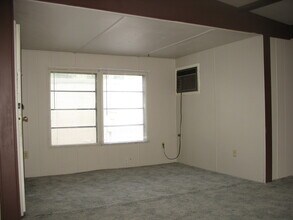 538 N Elm Ave in Kuna, ID - Building Photo - Building Photo