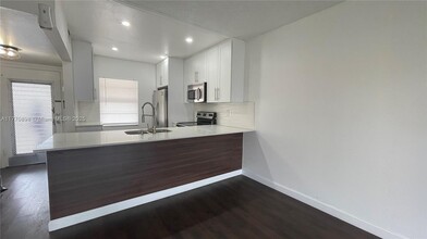 7605 NW 4th Pl in Margate, FL - Building Photo - Building Photo