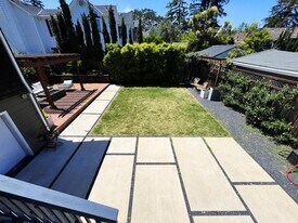 1812 Sanchez Ave in Burlingame, CA - Building Photo