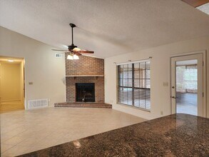 9001 Woodrun Rd in Pensacola, FL - Building Photo - Building Photo