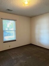 2148-2150 Forest Dr in Carthage, MO - Building Photo - Building Photo