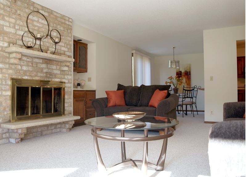The Parkshore Apartments of Arden Hills in Arden Hills, MN - Building Photo