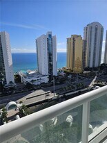 16400 Collins Ave in Sunny Isles Beach, FL - Building Photo