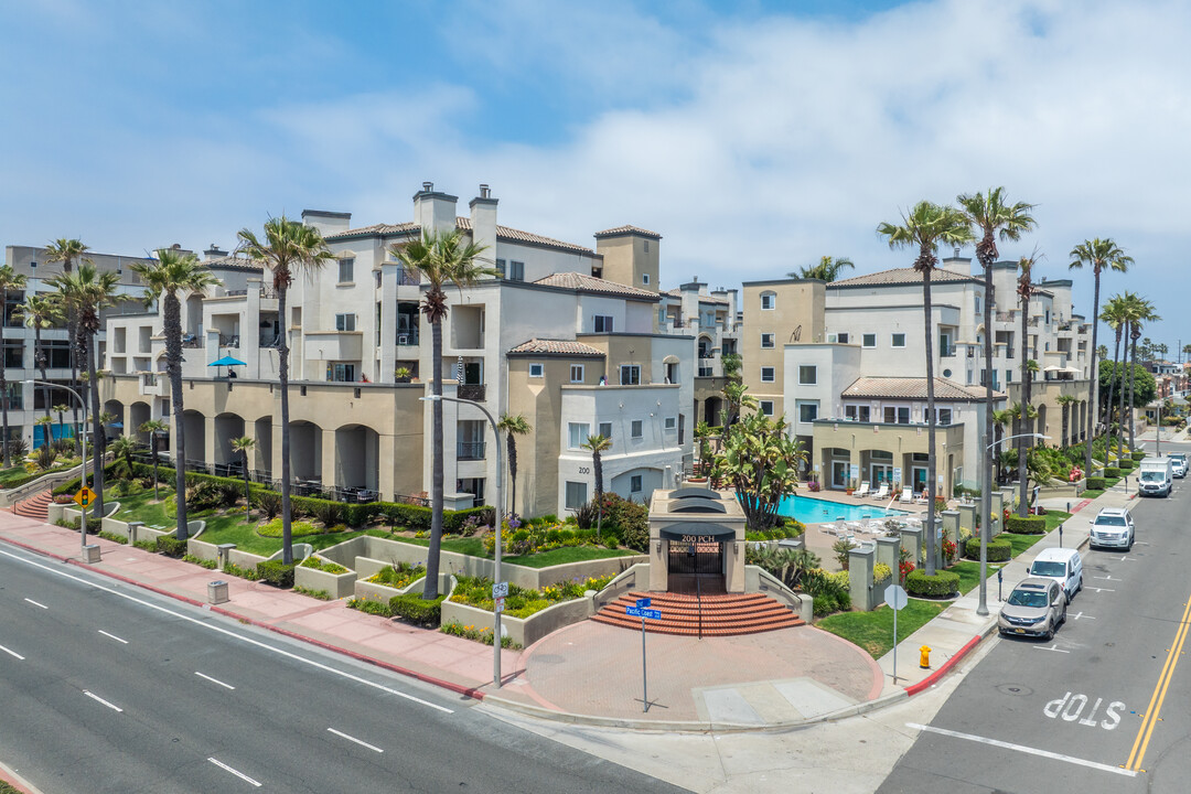 Pier Colony in Huntington Beach, CA - Building Photo