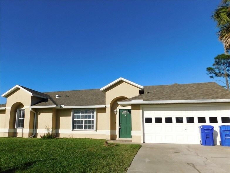 873 Barber St in Sebastian, FL - Building Photo