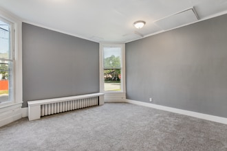 1223 Terrace St, Unit A in Muskegon, MI - Building Photo - Building Photo