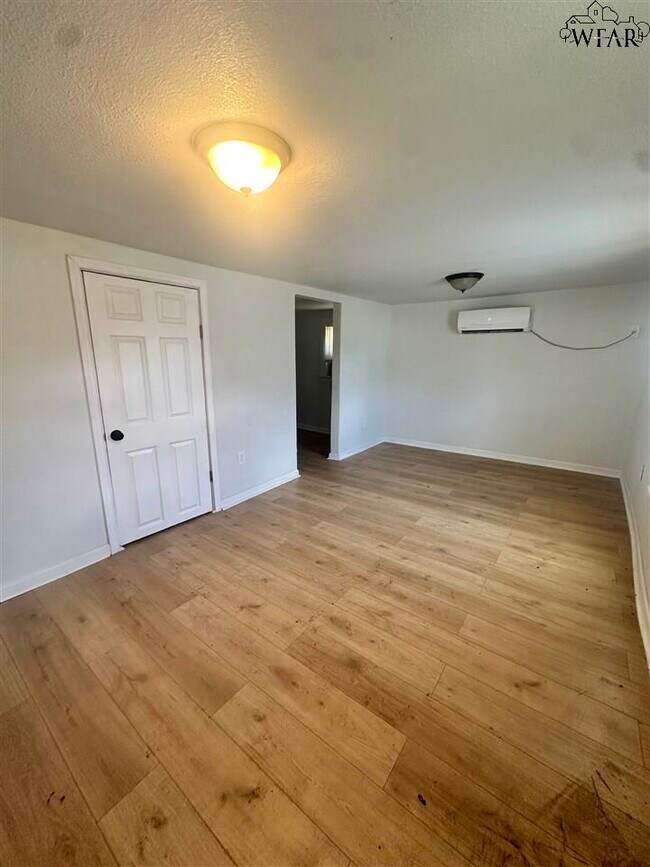 2205 Taylor St in Wichita Falls, TX - Building Photo - Building Photo