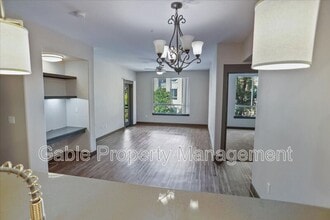 24595 Town Center Dr in Santa Clarita, CA - Building Photo - Building Photo