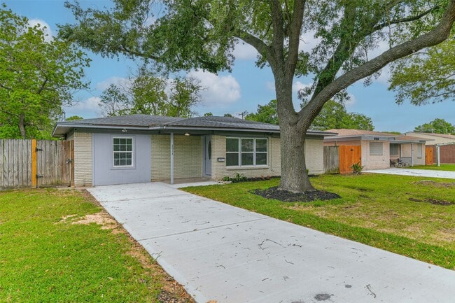 property at 2014 15th Ave N