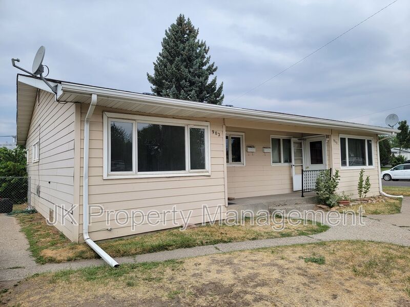 902 32nd St S in Great Falls, MT - Building Photo