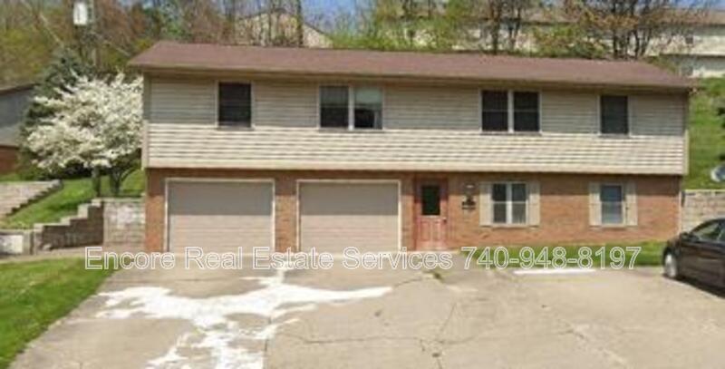 1692 Watson Rd SE in Heath, OH - Building Photo