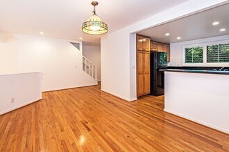 923 Weldon Rd in Santa Barbara, CA - Building Photo - Building Photo
