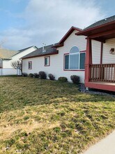 2748 Flynn Ln in Missoula, MT - Building Photo - Building Photo