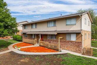 Bluestem Apartments in Emporia, KS - Building Photo - Building Photo