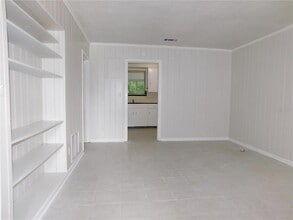 548 NE 5th Ave in Gainesville, FL - Building Photo - Building Photo