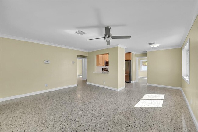 260 NW 48th Ct in Oakland Park, FL - Foto de edificio - Building Photo